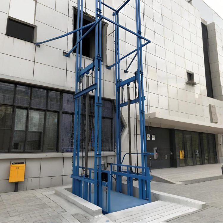 山东液压升降机货梯厂家排名_厂房升降货梯漳州市如何安装_青岛液压升降机厂家